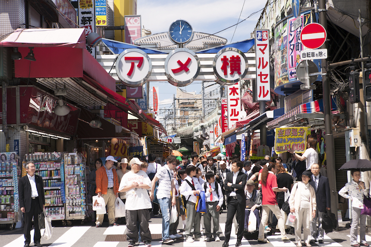 	御徒町駅のアメ横