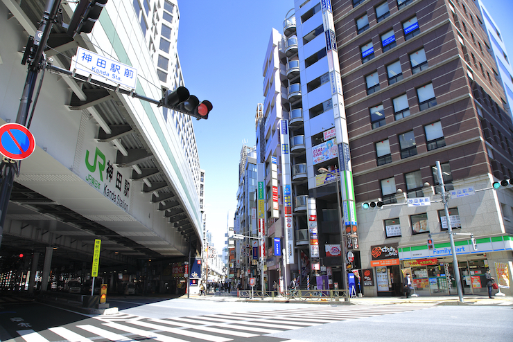 	神田駅前の様子