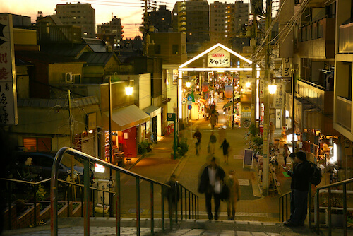 東京メトロ千代田線谷中銀座商店街の画像