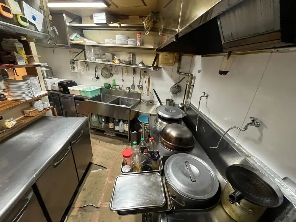 駒込の居抜き店舗の厨房