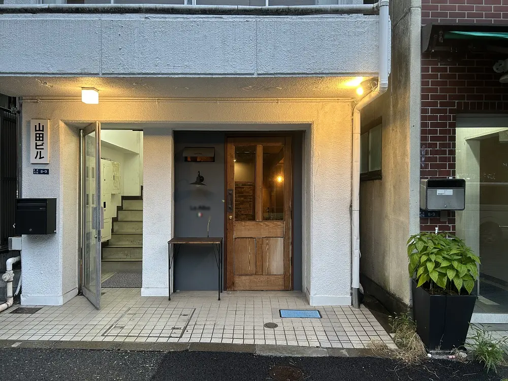 新橋のイタリアン居抜きのエントランス