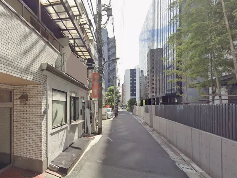 新宿御苑前の居酒屋居抜きの外観