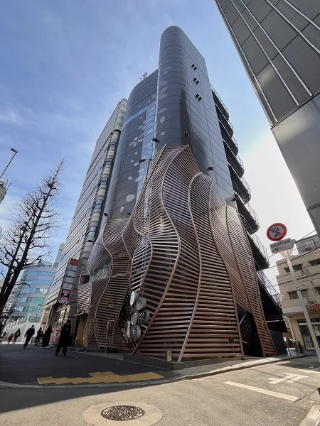 六本木の居抜き店舗の外観