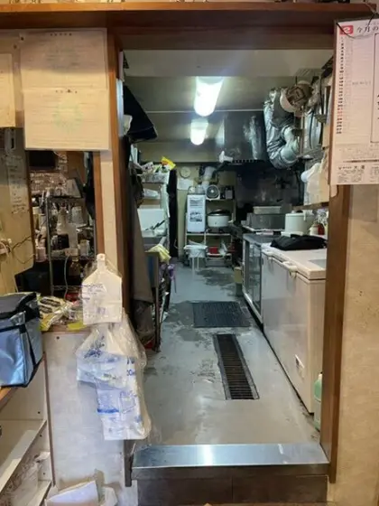 居酒屋の居抜き物件の厨房
