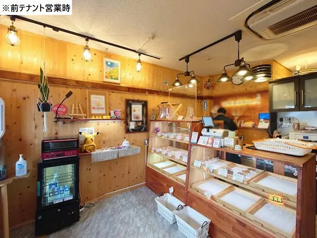 パン屋の居抜き物件の内装