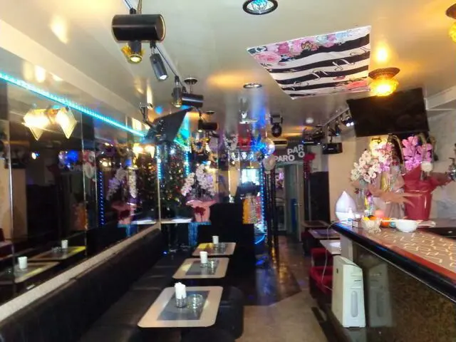 川口のスナック・パブ居抜きの内装