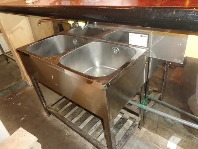 川口のスナック・パブ居抜きの内装