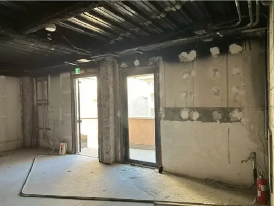 広尾のスケルトン店舗物件の内装