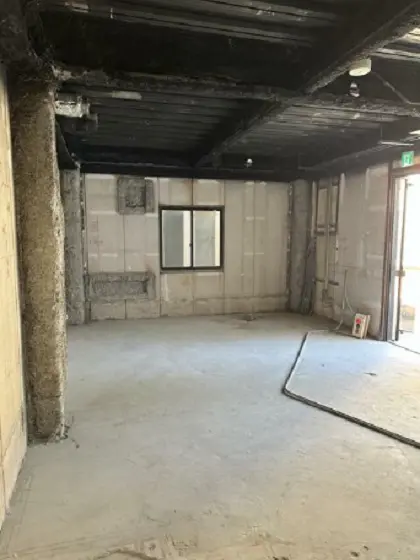 広尾のスケルトン店舗物件の内装