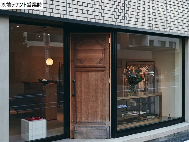 表参道の物販居抜きのエントランス