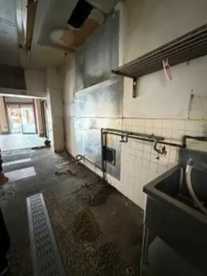 テイクアウトの居抜き物件の内装