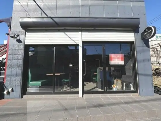 吉川のダイニングバー居抜きのエントランス