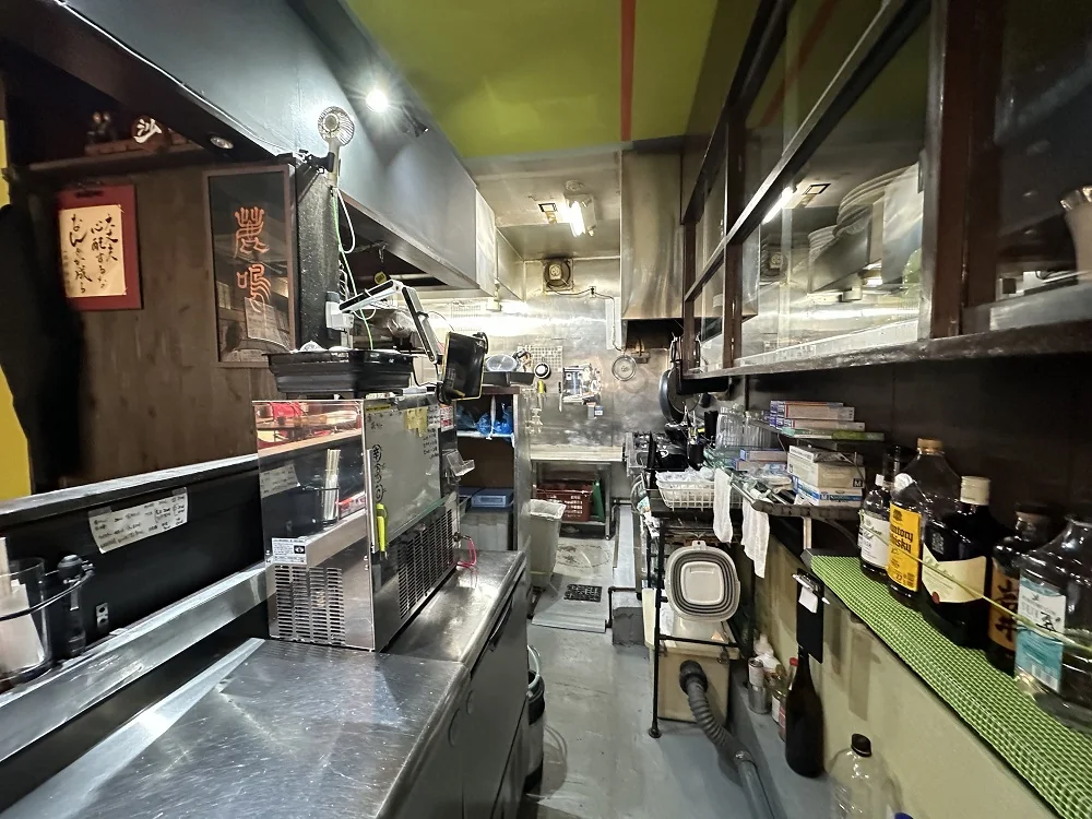 居酒屋の居抜き物件の厨房