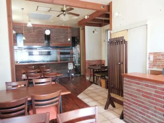 蒔田の居抜き店舗の内装