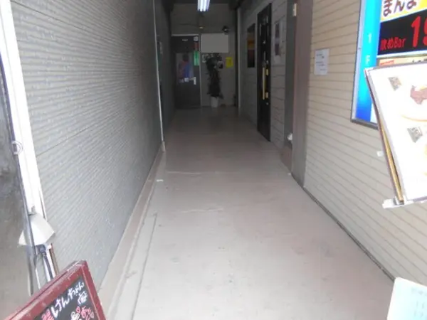 五反野の居抜き店舗の入口