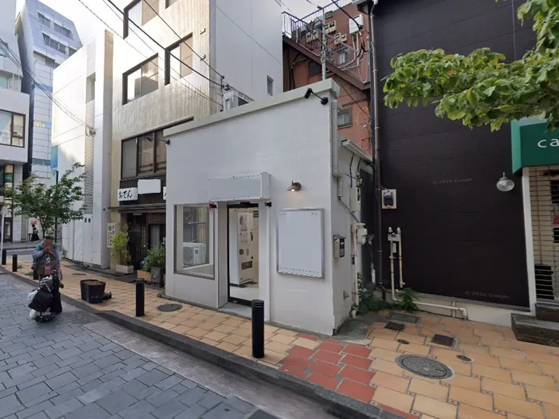 石川町の居抜き店舗の外観