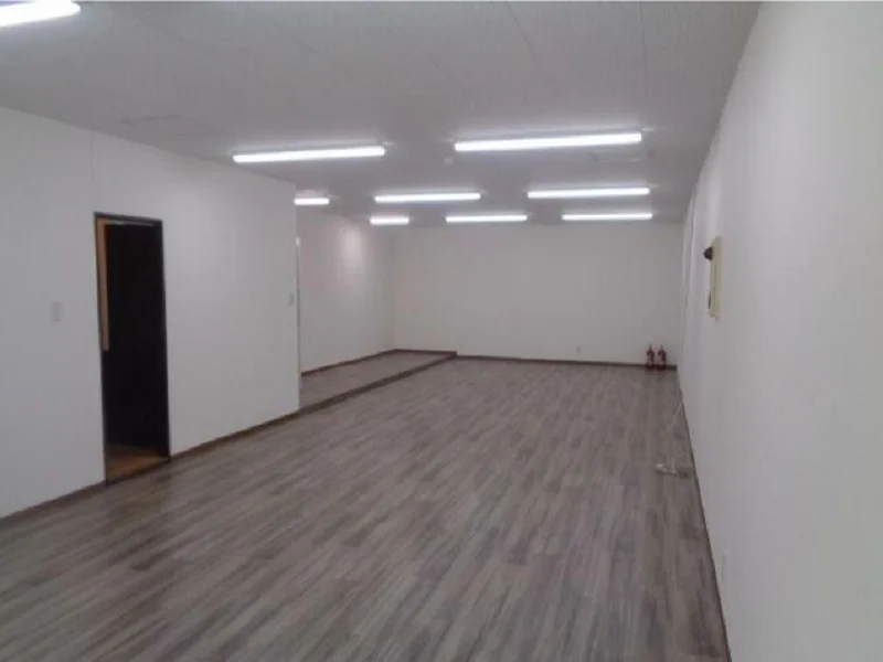 横須賀中央の事務所仕様物件の内装