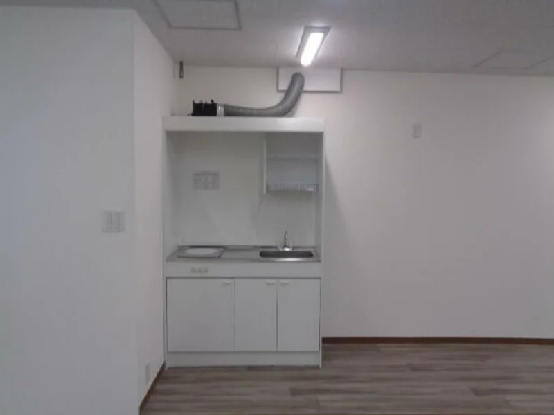 貸店舗(事務所仕様)の内装