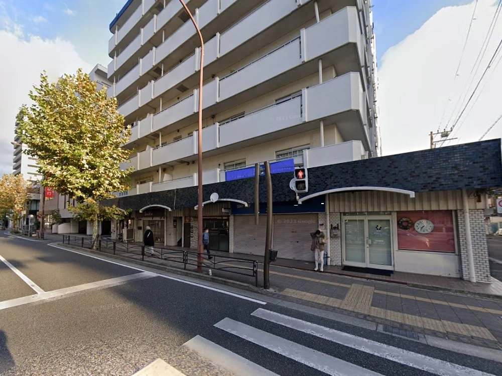 横須賀中央の事務所仕様物件の外観