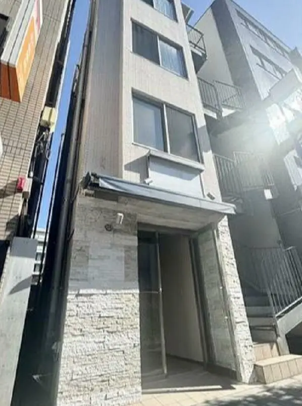 田町のスケルトン物件の外観