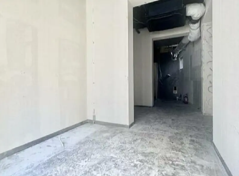 貸店舗(スケルトン)の内装