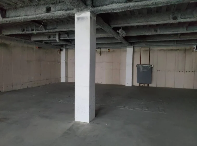 柏のスケルトン物件の内装