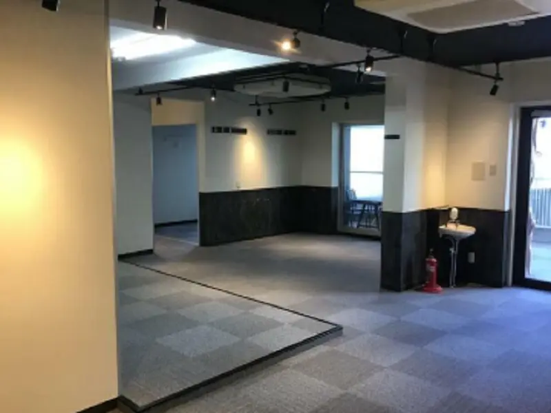 菊名の事務所仕様店舗物件の内装