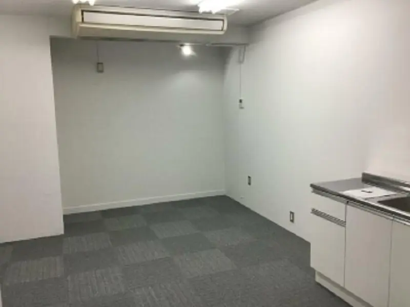 貸店舗(事務所仕様)の内装