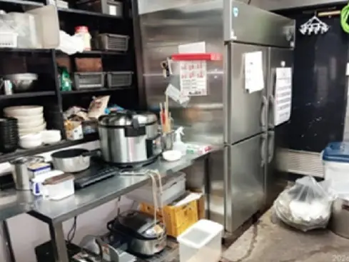 ラーメンの居抜き物件の厨房