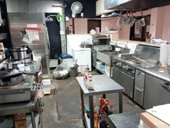 ラーメンの居抜き物件の厨房
