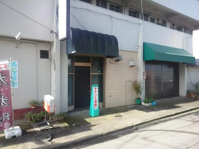 居酒屋の居抜き物件の外観