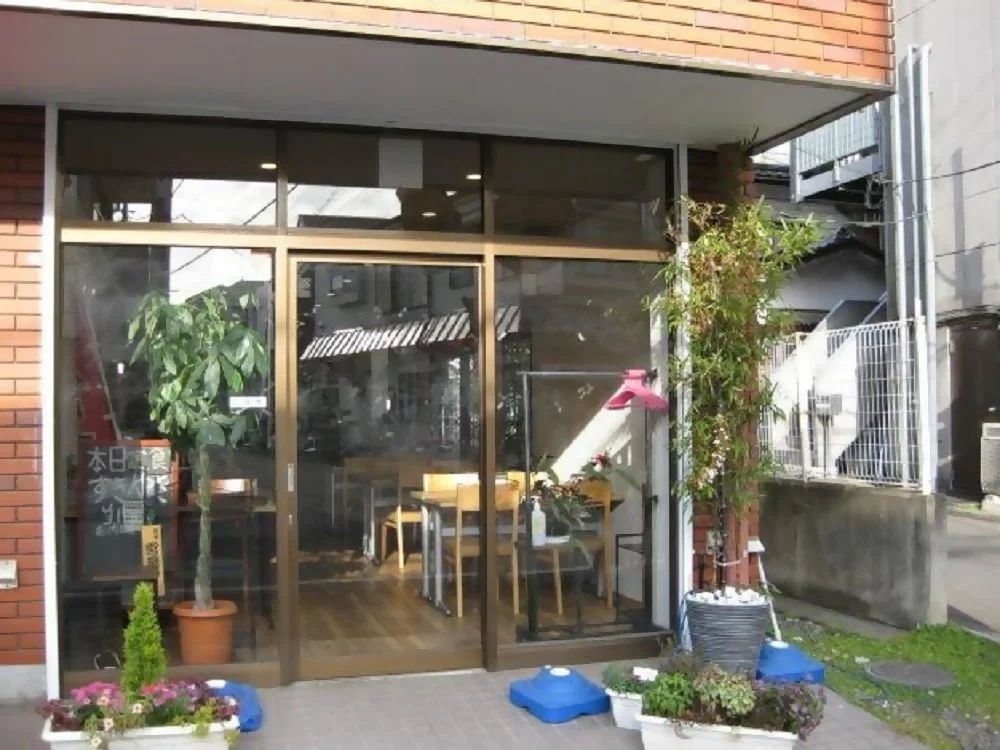 ダイニングバーの居抜き物件のエントランス