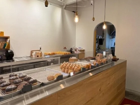 テイクアウトの居抜き物件の内装