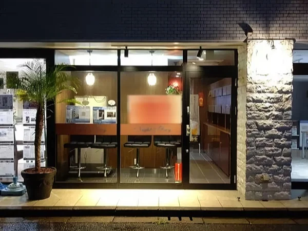 町田のリース物件のエントランス