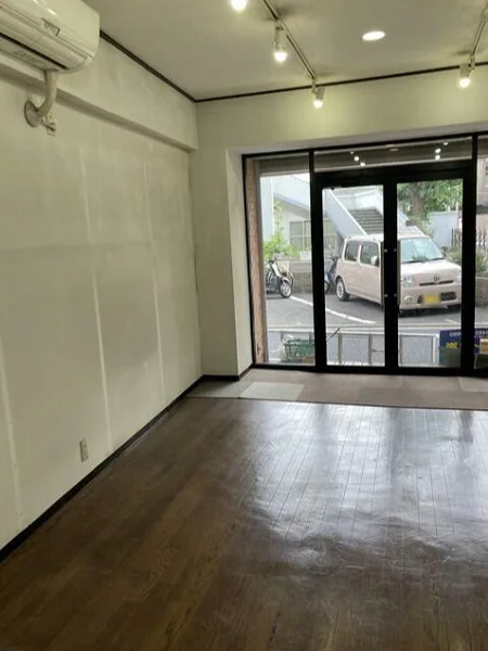 上北沢の事務所仕様物件の内装