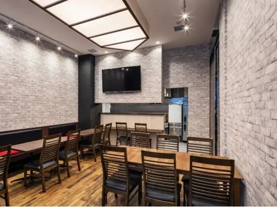 新御徒町のレストラン居抜きの内装