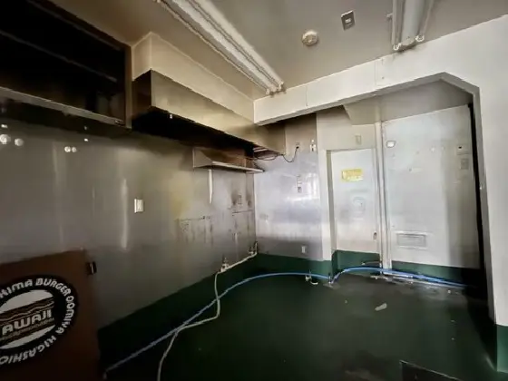 貸店舗(事務所仕様)の内装