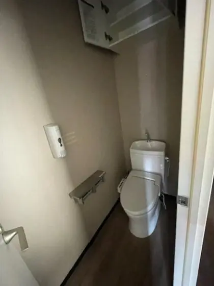 上板橋のスケルトン店舗物件のトイレ