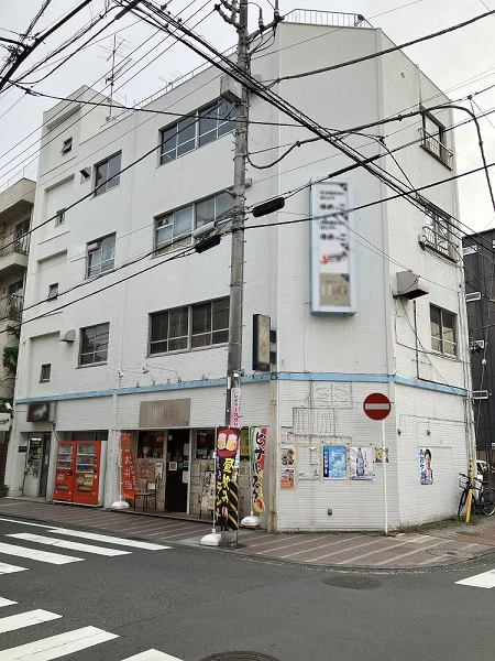 ダイニングバーの居抜き物件の外観