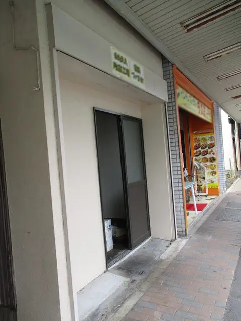 貸店舗(スケルトン)の外観