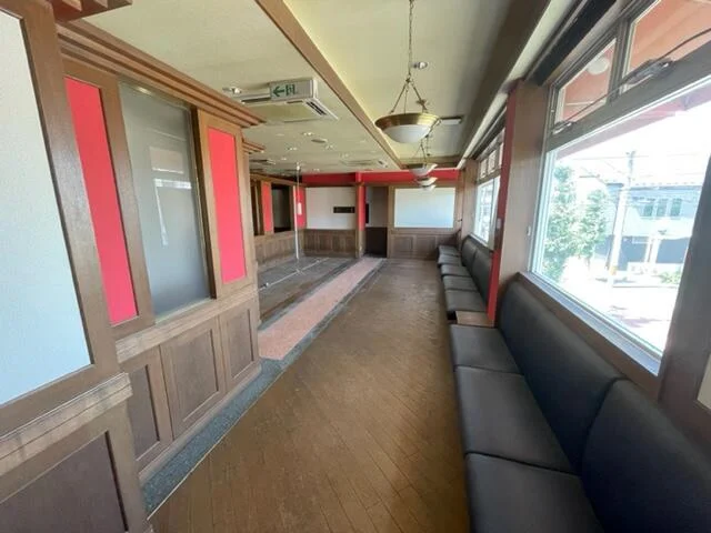 鉄板焼きの居抜き物件の内装