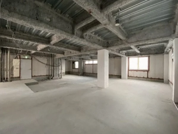 貸店舗(スケルトン)の内装