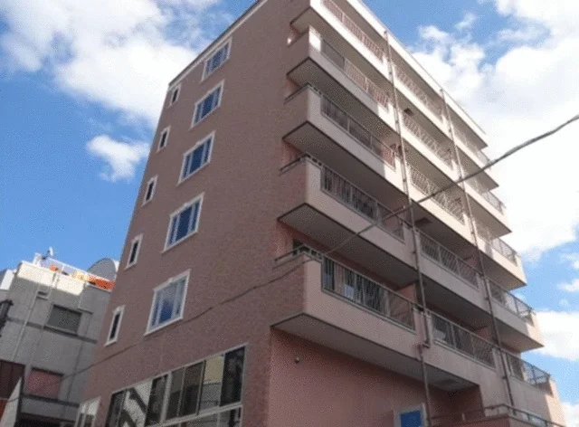 福生のスケルトン物件の外観