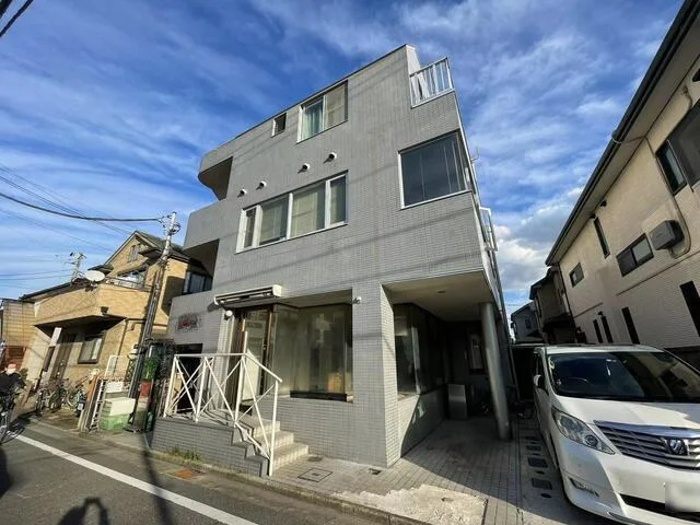 朝霞のスケルトン店舗物件の外観