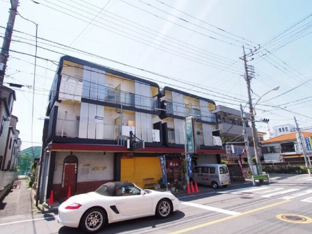 貸店舗(スケルトン)の外観