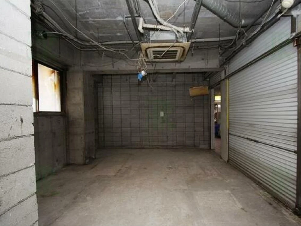 貸店舗(スケルトン)の内装