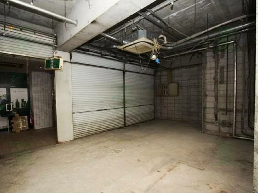 すずかけ台のスケルトン物件の内装