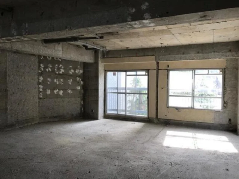 貸店舗(スケルトン)の内装