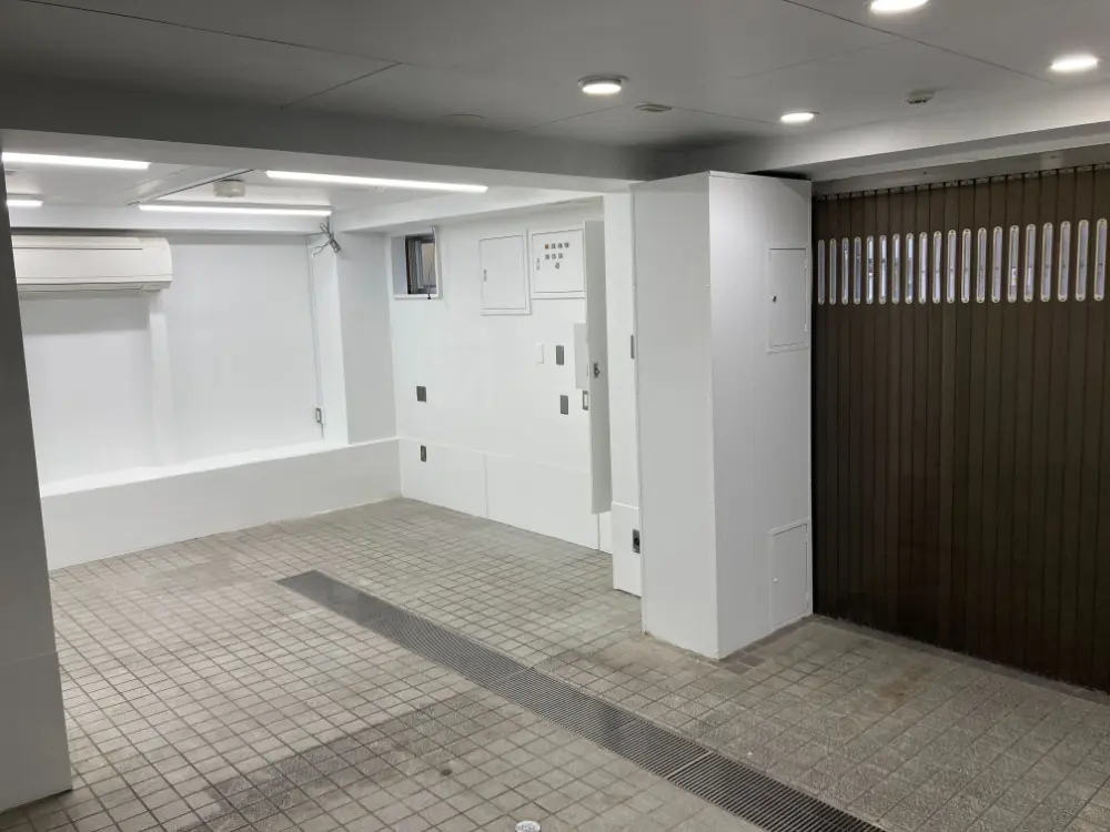 八丁堀のスケルトン物件の内装