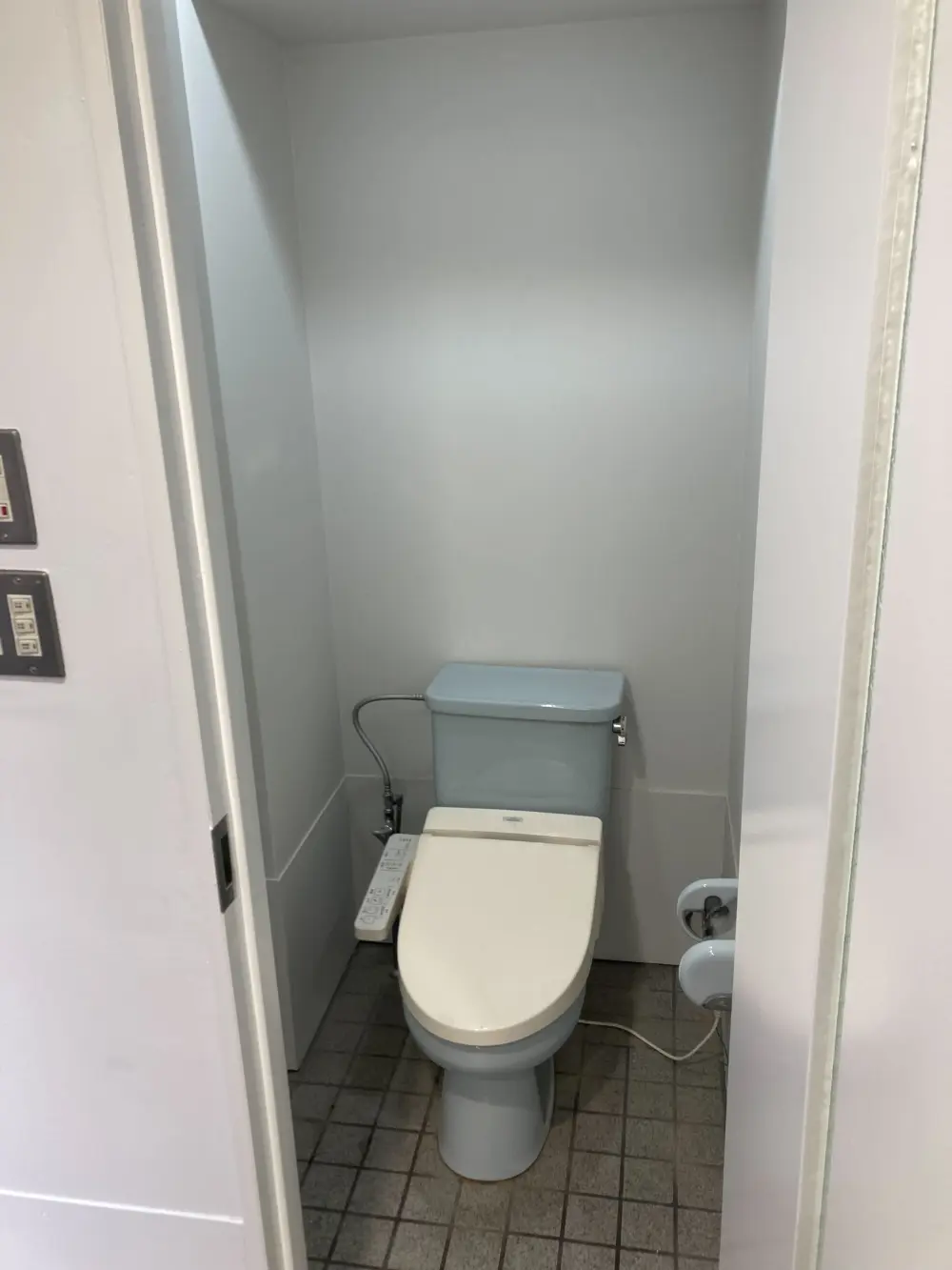 貸店舗(スケルトン)のトイレ